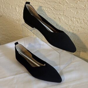 Womens Black  Ankis Flats size 10
